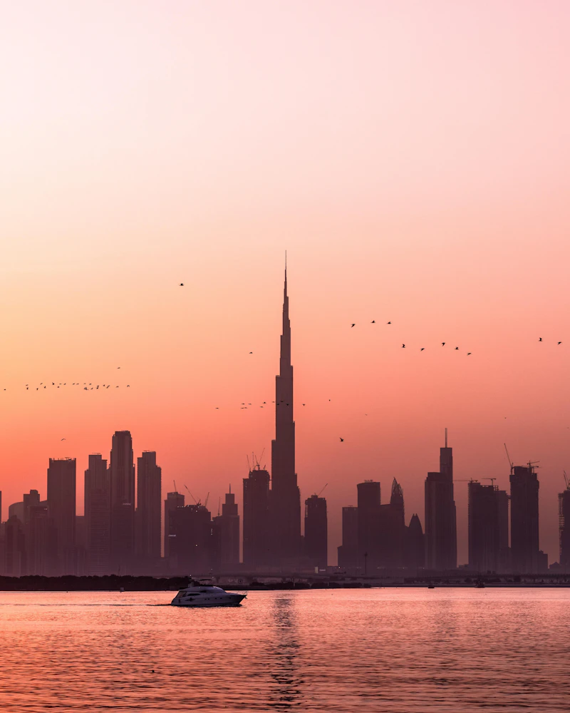 Skyline de Dubai em luz difusa